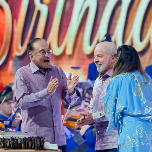 Lula completa 80 anos e se torna o primeiro presidente octogenário no exercício do cargo