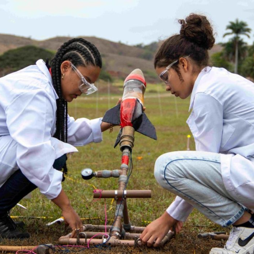 Jornada de Foguetes reunirá mais de 5 mil estudantes de todo o Brasil no Rio de Janeiro