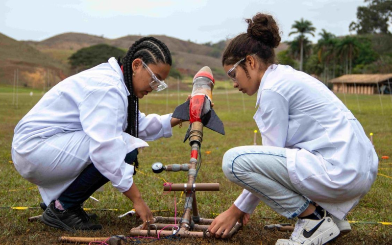 Jornada de Foguetes reunirá mais de 5 mil estudantes de todo o Brasil no Rio de Janeiro