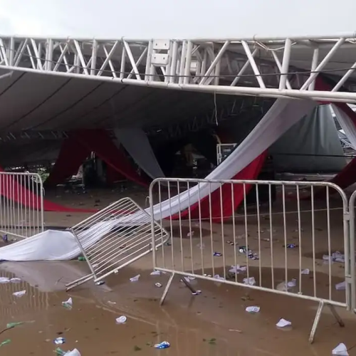 Uma pessoa morre e 40 se ferem em queda de estrutura durante festa