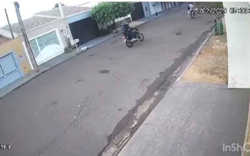 Irmãos acusados de matar eletricista na frente do filho vão a júri popular