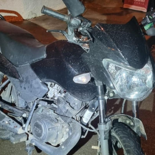 Motociclista ignora sinal de ‘pare’, bate em carro e fica ferido em Birigui