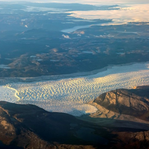Trump ameaça impor tarifas à Europa para pressionar compra da Groenlândia